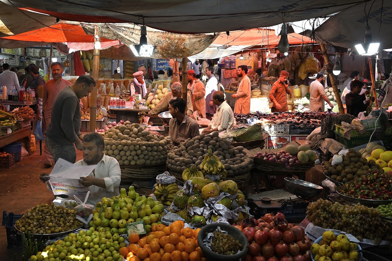 pkz25 _ freddy naegels _ bazaar karachi.jpg